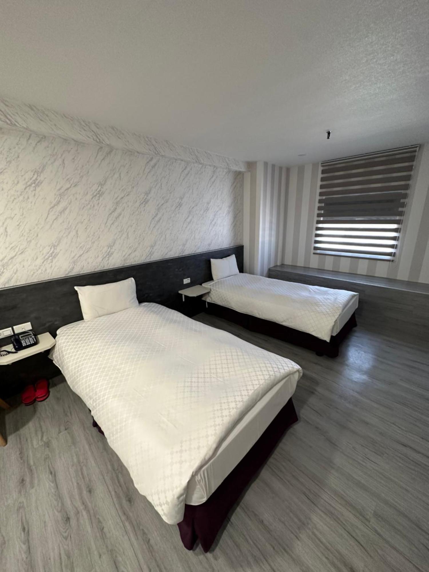 Tie Dao Hotel Tainan Exterior foto