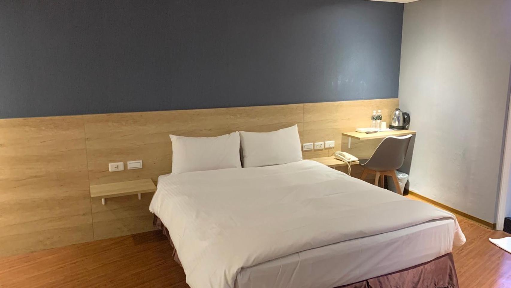 Tie Dao Hotel Tainan Exterior foto